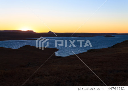 Sterkfontein Dam Nature Reserve 44764281