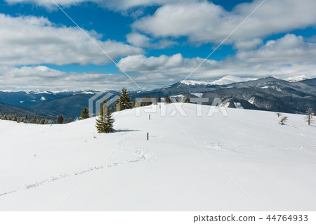 Winter snowy Carpathian mountains, Ukraine Winter snowy Carpathian mountains, Ukraine 44764933