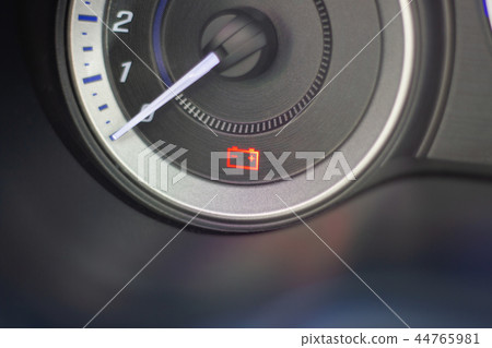 Car Status Display show battery warning light Car Status Display show battery warning light 44765981