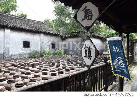 Three white sake-bo of Zhenzhen Three white sake-bo of Zhenzhen 44767765
