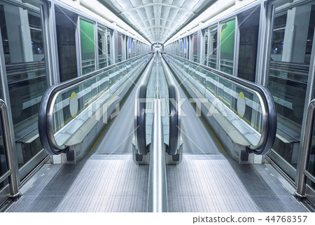 Moving Walk, Seoul Express Bus Terminal, Seocho-gu, Seoul 44768357