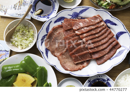 Yakiniku Tan Salt和Calvi 44770277