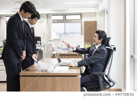  企業形象 44770650