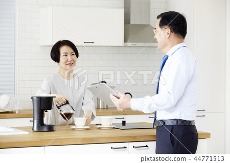 Couple, Businessman Couple, Businessman 44771513