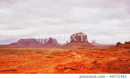 Monument Valley 44772481