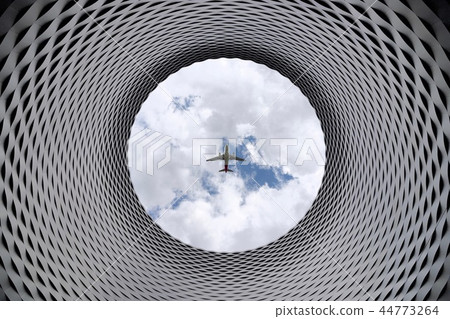 Plane through the cylinder 44773264