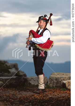 Bergamo Bagpipe Bergamo Bagpipe 44773644