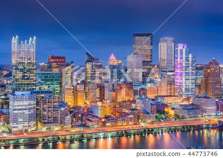 Pittsburgh, Pennsylvania, USA Skyline 44773746