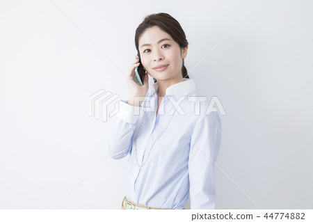 A woman to call 44774882