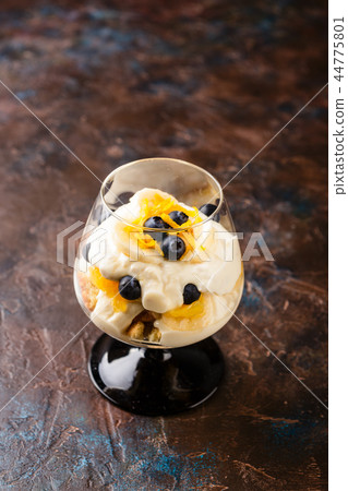 Healthy layered dessert trifle Healthy layered dessert trifle 44775801