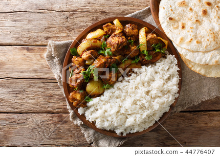 Chicken Do Pyaaza cooked in a variety of spices Chicken Do Pyaaza cooked in a variety of spices 44776407