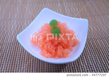 Annoying number of children 44777297