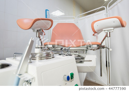 Gynecological cabinet in modern clinic 44777390