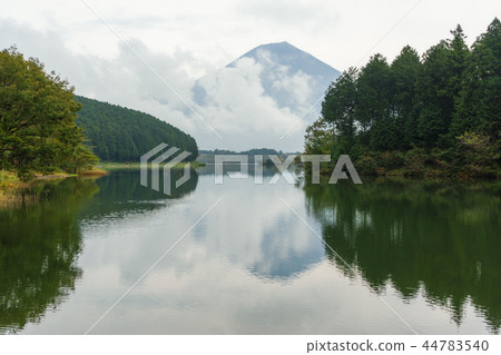 Lake Tanuki and Mount Fuji after the rain Lake Tanuki and Mount Fuji after the rain 44783540