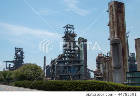 Sak市的煉鐵廠設備組 44783591