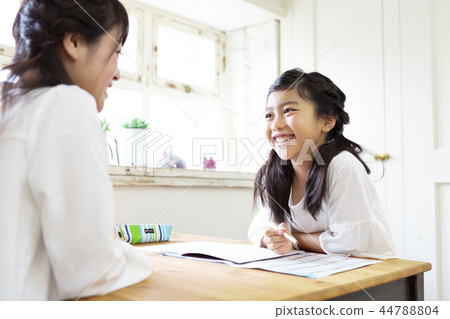 Daughter to study and mother to see it 44788804