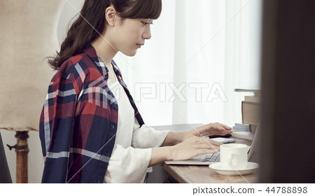 woman working from home 44788898