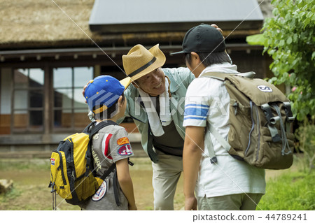 Grandpa and grandson 44789241