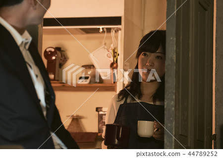 Couple's lifestyle Couple's lifestyle 44789252