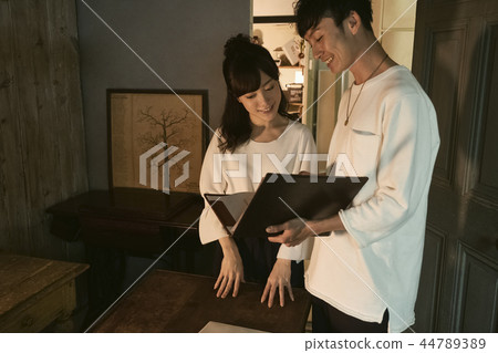 情侶的生活方式 情侶的生活方式 44789389