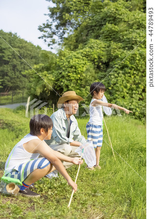 Grandpa and grandson Grandpa and grandson 44789493