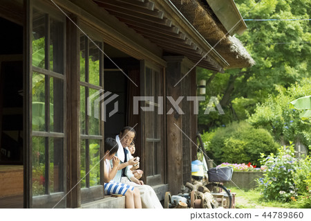 Grandpa and grandson Grandpa and grandson 44789860