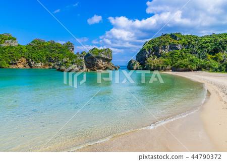 Seas of Hamahigajima 44790372