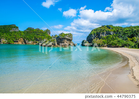 Seas of Hamahigajima 44790375