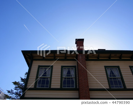 Western-style building 44790390