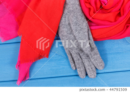 Womanly shawl and gloves for autumn or winter Womanly shawl and gloves for autumn or winter 44791509