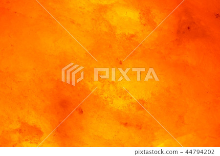 發出冥想光的特寫鏡頭岩鹽燈 發出冥想光的特寫鏡頭岩鹽燈 44794202