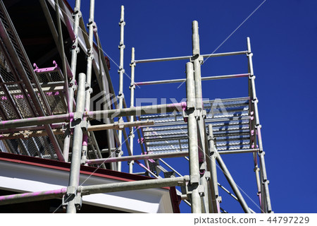 修理工作站點的腳手架 修理工作站點的腳手架 44797229