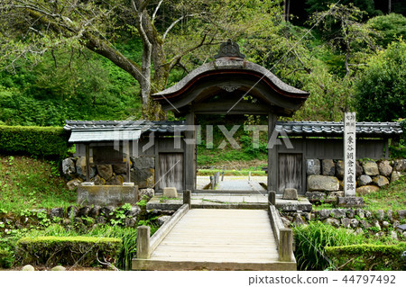 Ruined Valley Asakura Ruins Karamon 44797492