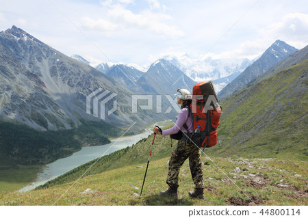 Woman standing on Pass Kara-Turek ,Altai, Russia 44800114