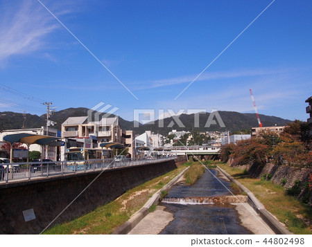 Ashiya Hankyu Ashiyagawa Station巴士站 44802498