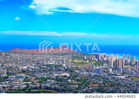 The streets of Honolulu 44804683