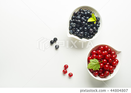 Berries 44804807
