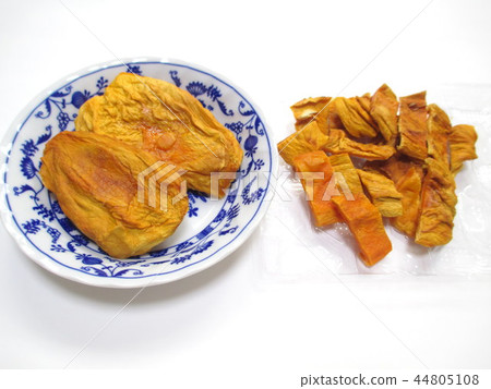 Dried mango cut easy to eat 44805108