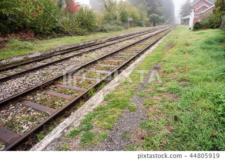 railway in morning 44805919
