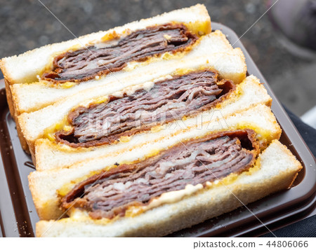 Japanese style beef sandwiches 44806066