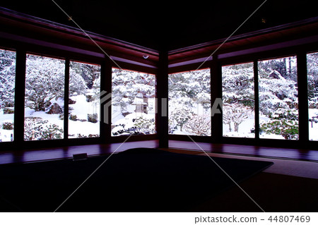 前Takebayashi-in(大津市坂本)花園的冬天風景 前Takebayashi-in(大津市坂本)花園的冬天風景 44807469