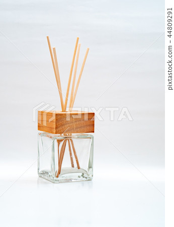 Aromatic bottle 44809291