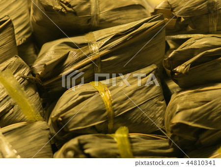 Sticky rice dumpling 44810341