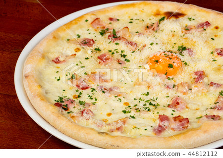Pizza Carbonara with egg Pizza Carbonara with egg 44812112