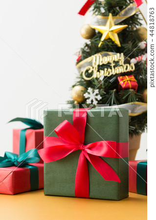 Present Present 44818763