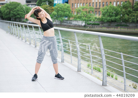 Women stretching Women stretching 44819209