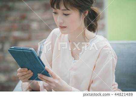 digital tablet, tablet, tablets 44821489