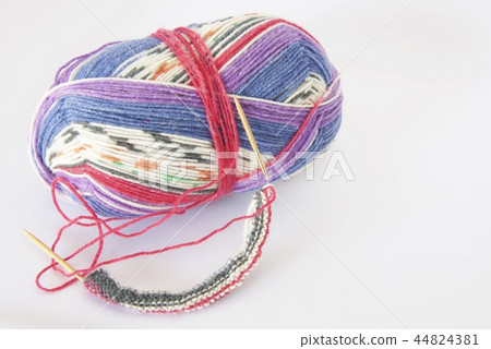 Image of wool 44824381