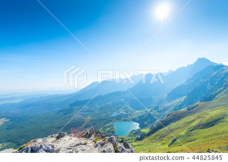 Poster view of the valley with the lakes of Tatra Poster view of the valley with the lakes of Tatra 44825845