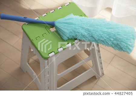 Image of housework 44827405